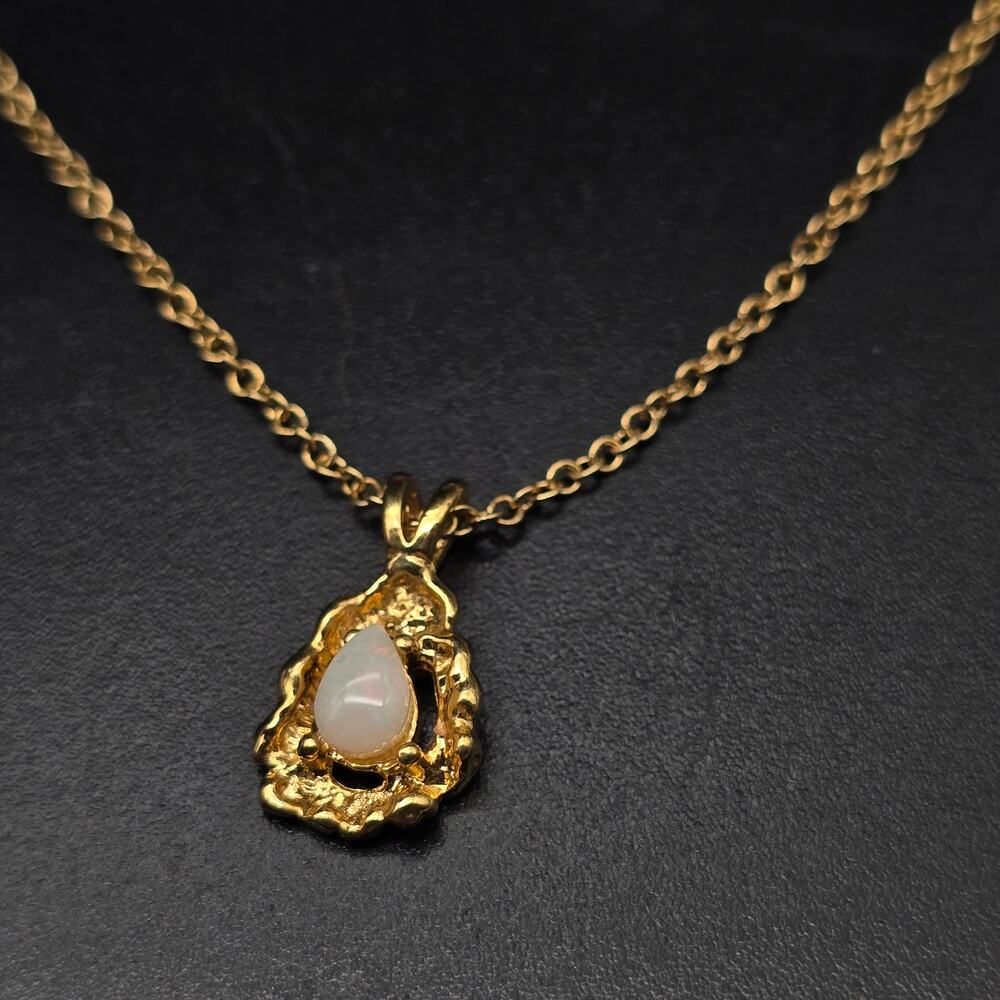 Faux Opal Tear Drop Pendant Necklace Gold Tone Vintage Costume Jewelry
